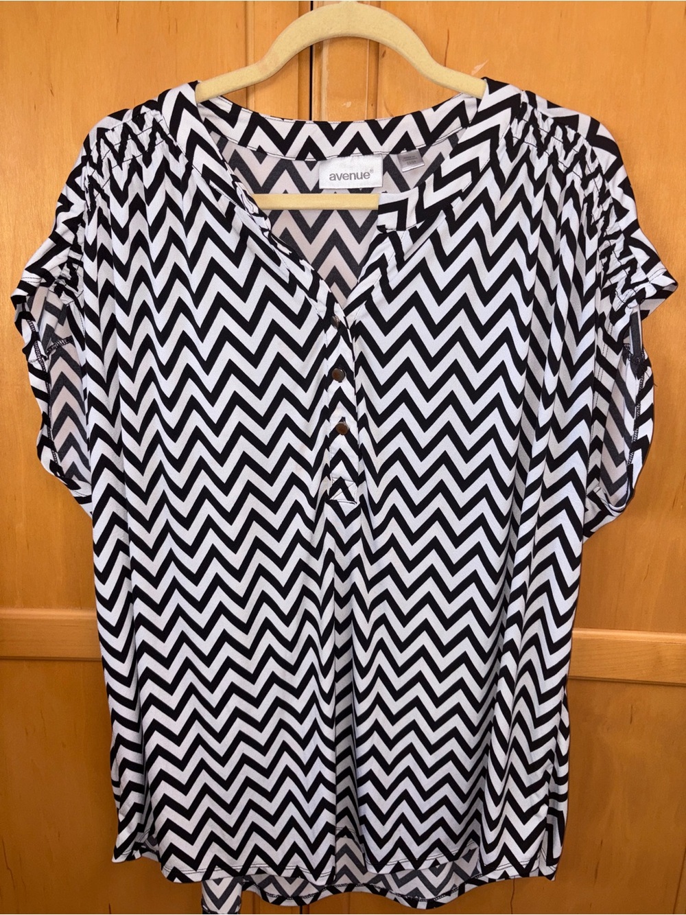 Avenue Short Sleeve Blouse Black & White Chevron Womens 22/24 Career Business